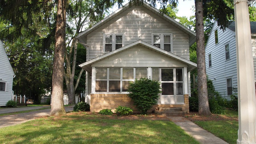 Kedzie Street Homes 237 exterior