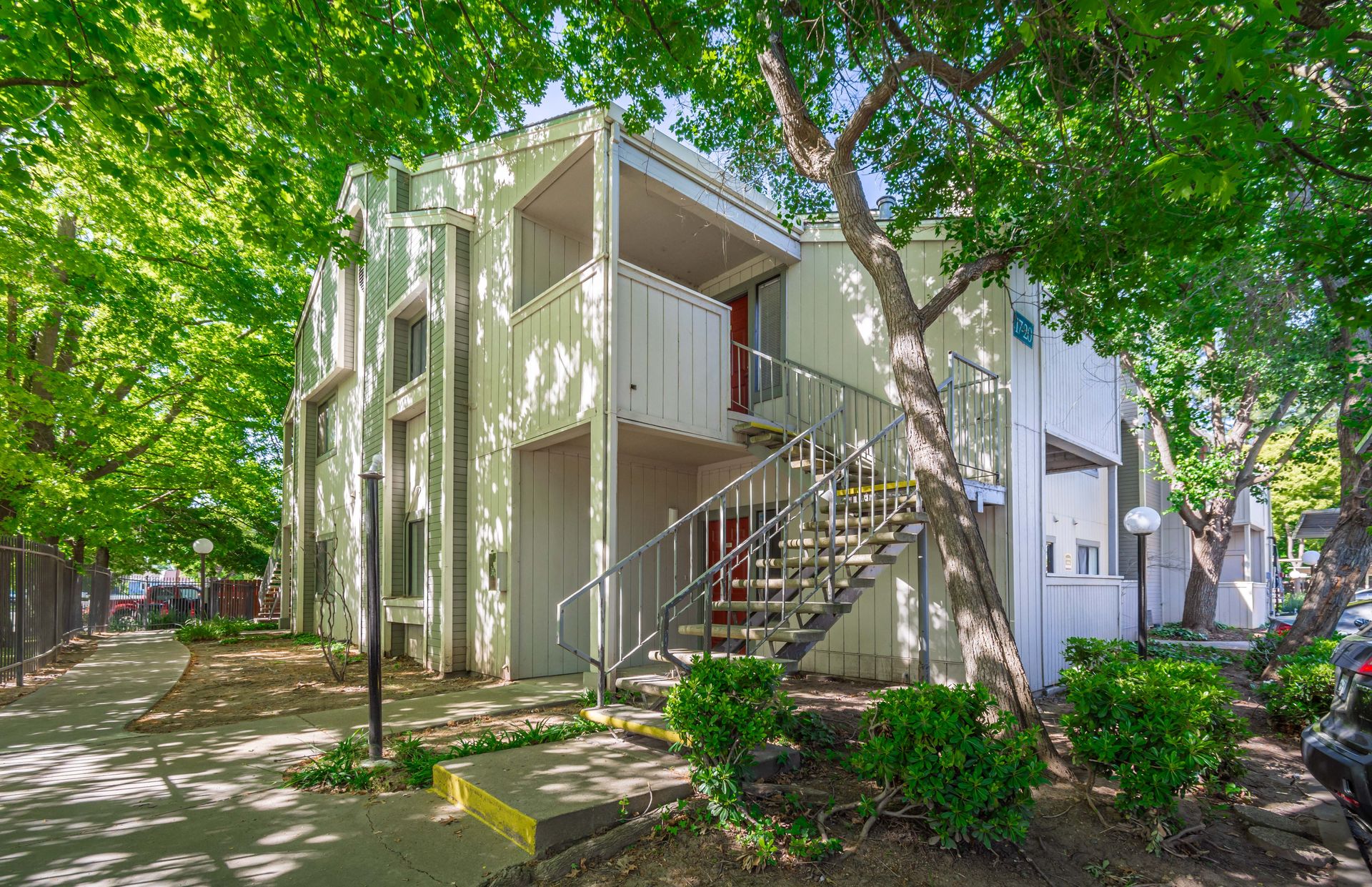 Kent Place Apartments exterior