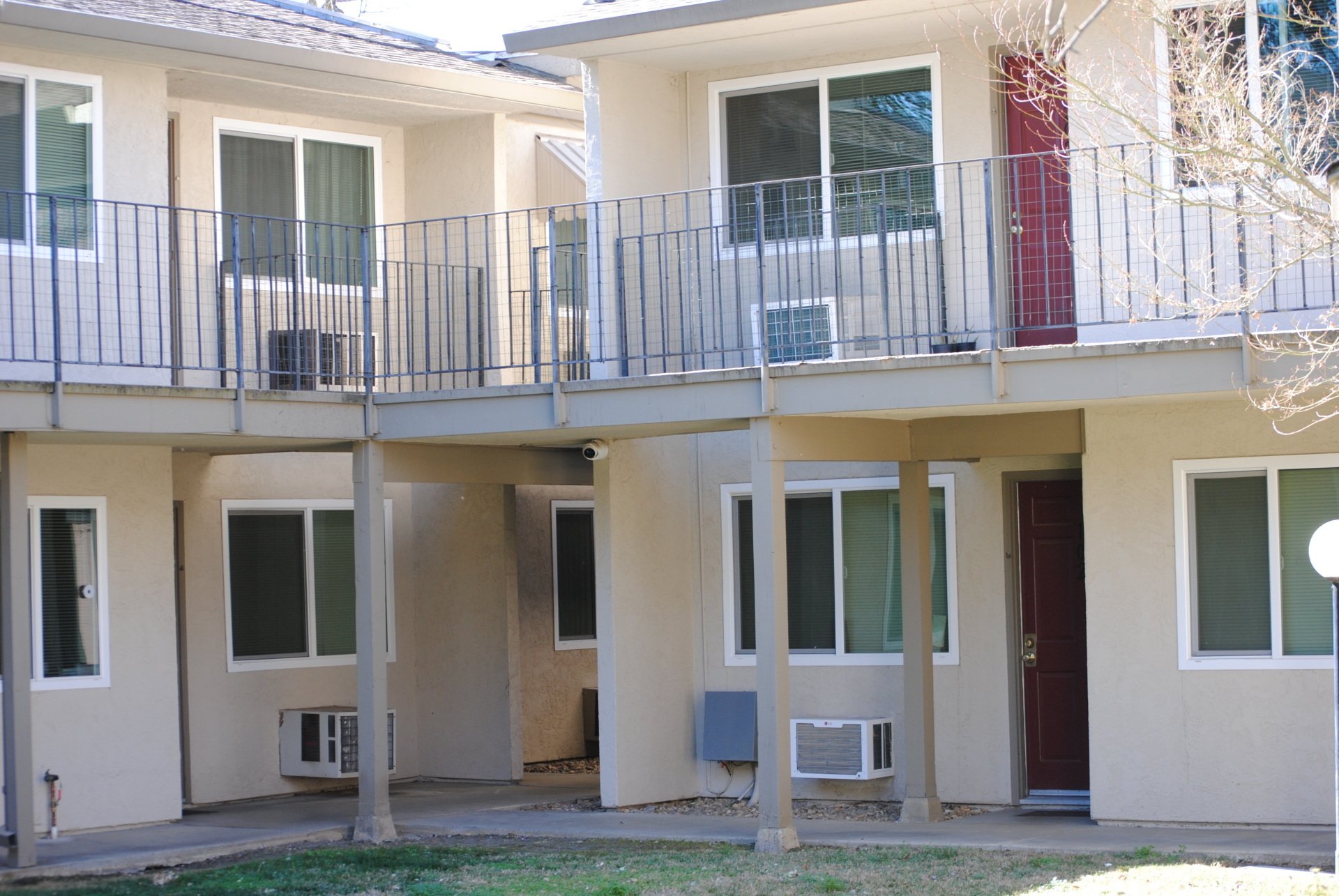 Kings & Queens Apartments exterior