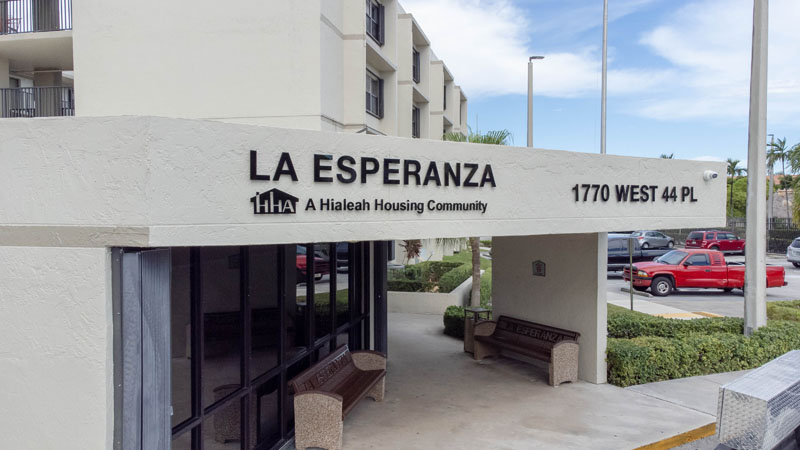 La Esperanza Hialeah exterior