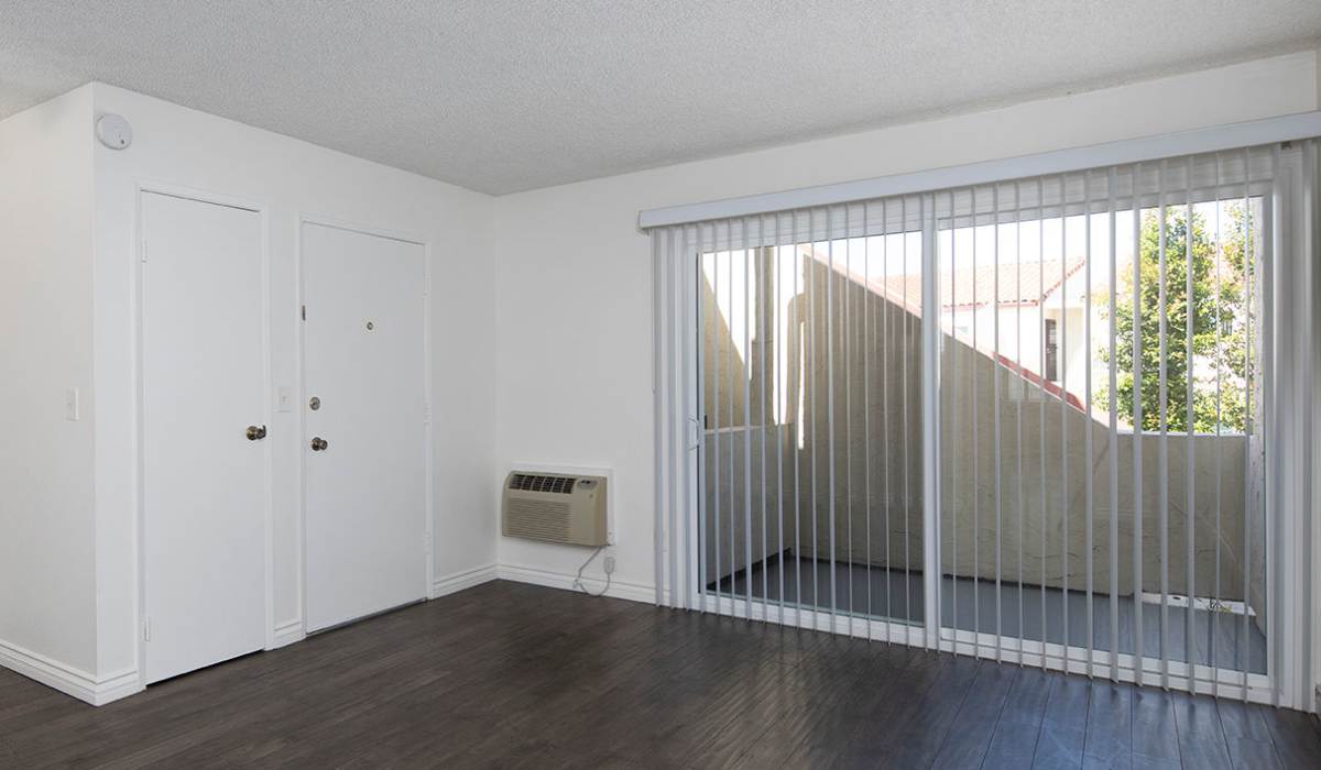 La Mesa Gardens Amenities