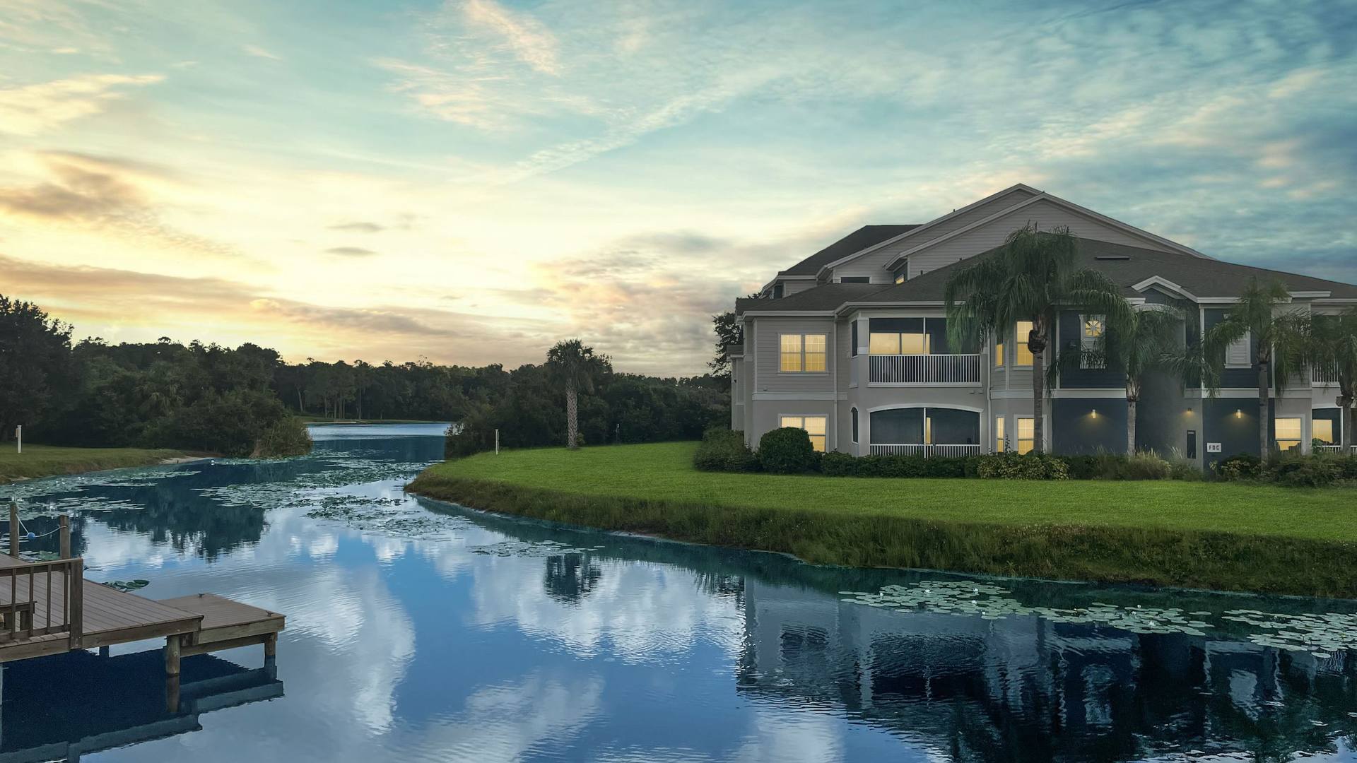 Lake 28 Exterior