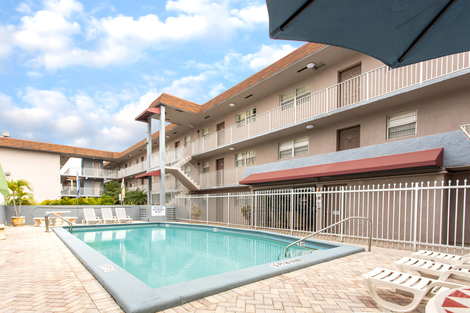 Lake House Apartments Amenities