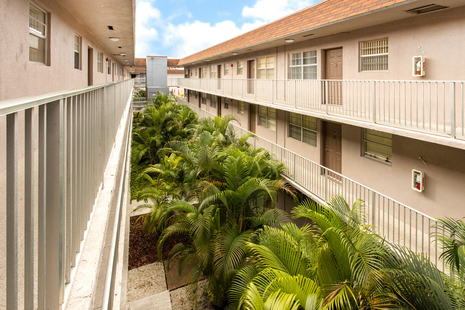 Lake House Apartments exterior