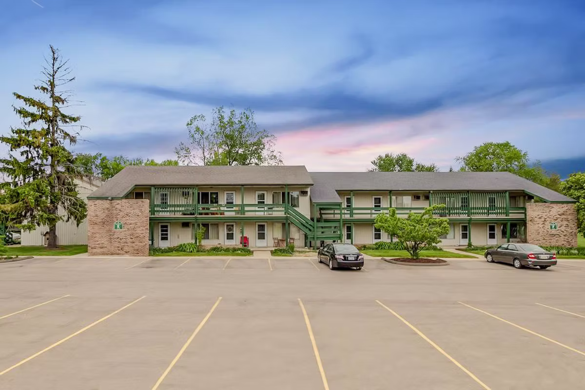 Legacy at Pine Lake exterior