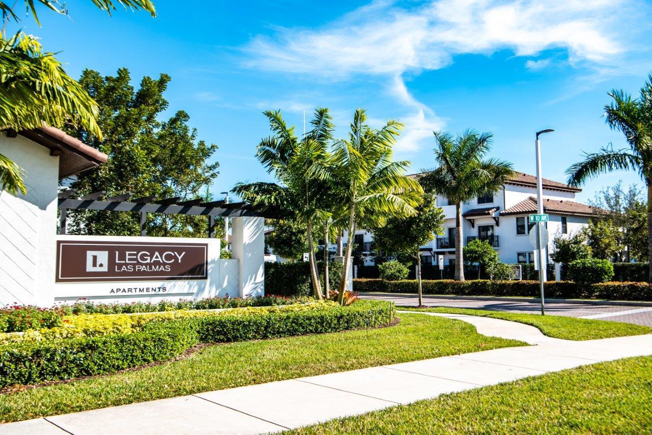 Legacy Las Palmas exterior