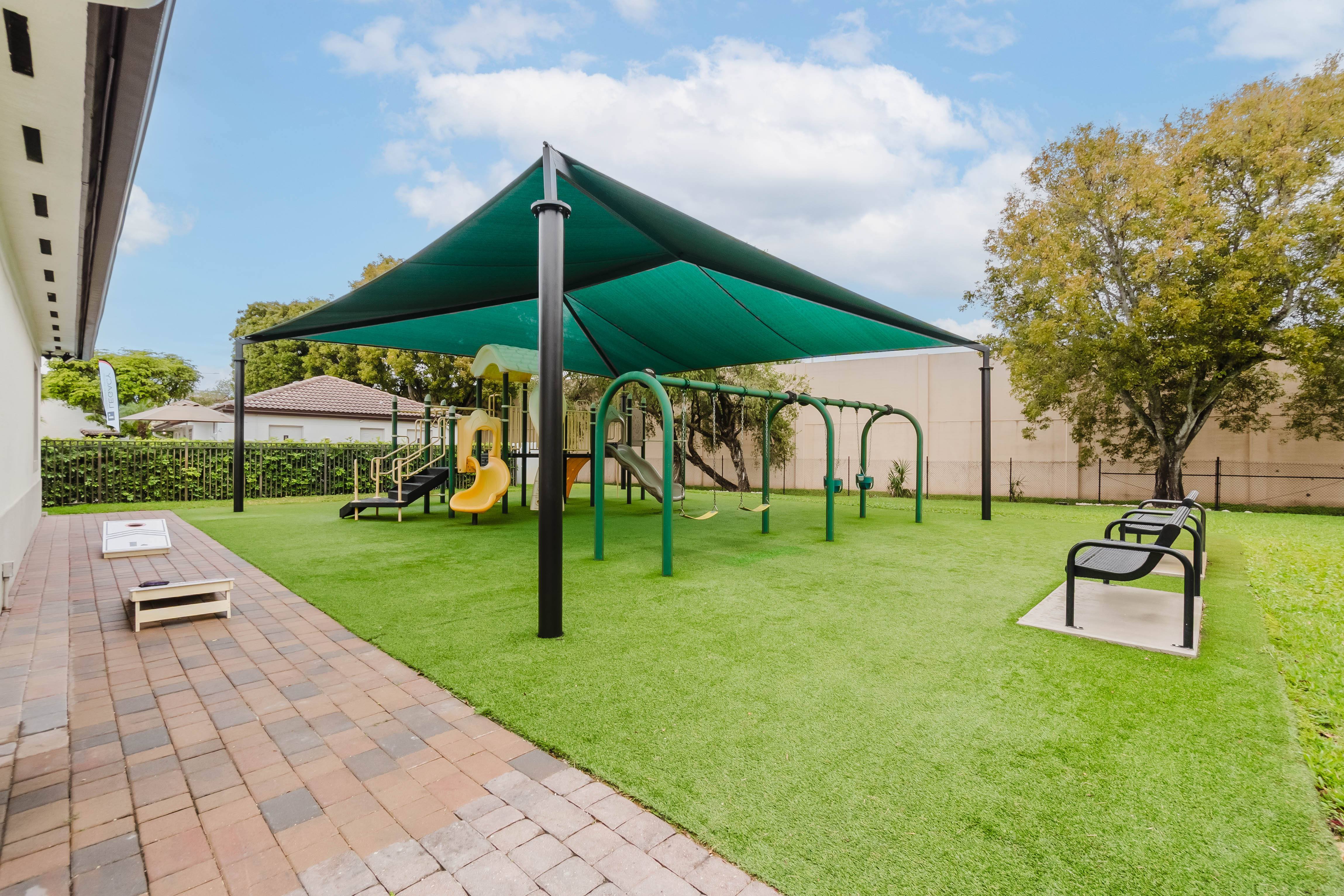 Legacy Palm Isle Amenities