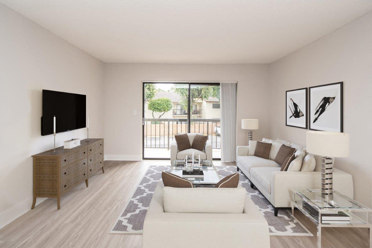 Legacy Palm Isle Exterior