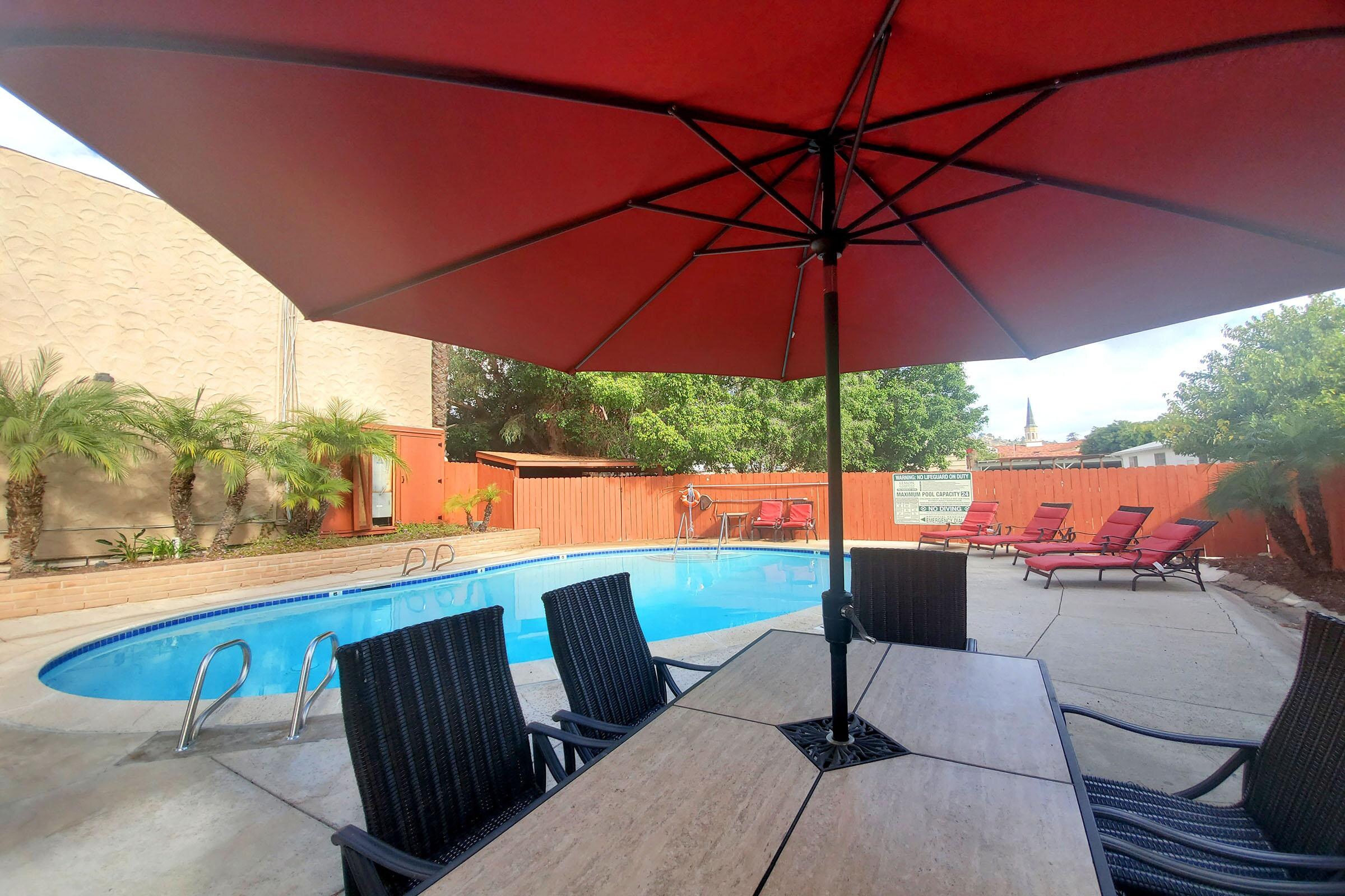 Lemon Gardens Apartments exterior