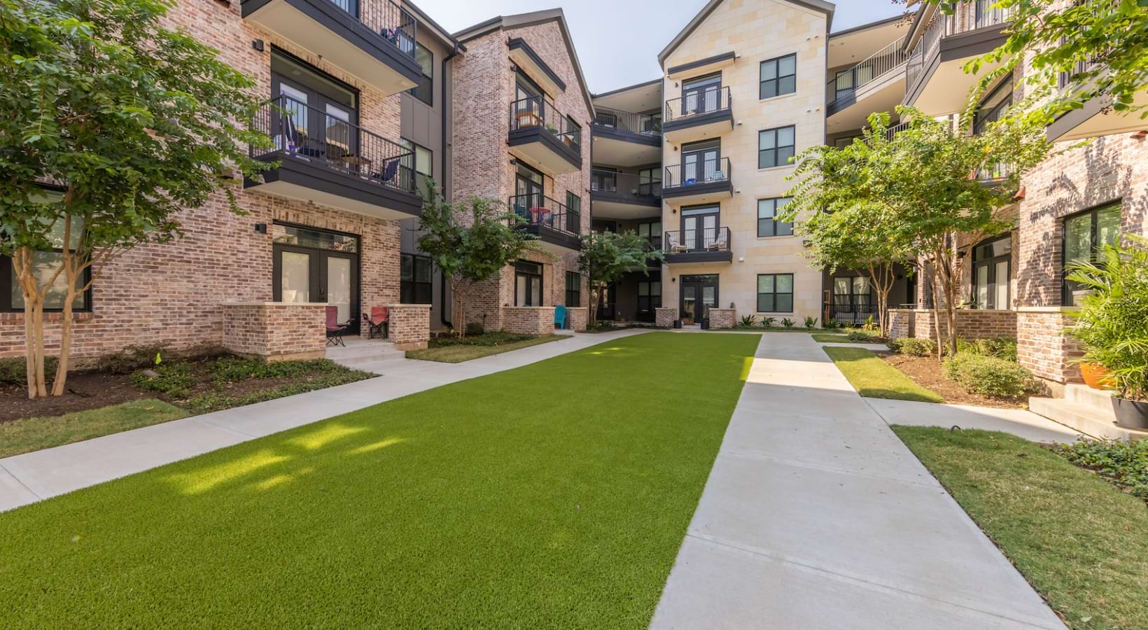 Lenox 7th Exterior