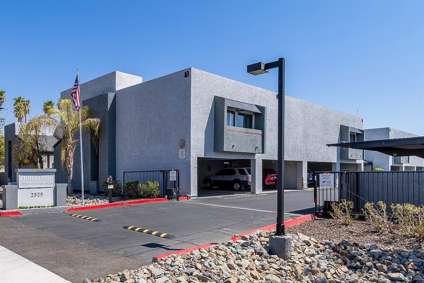 Lion Tempe exterior
