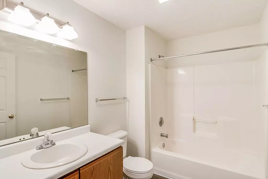 Looking Glass Meadows Apartments Amenities