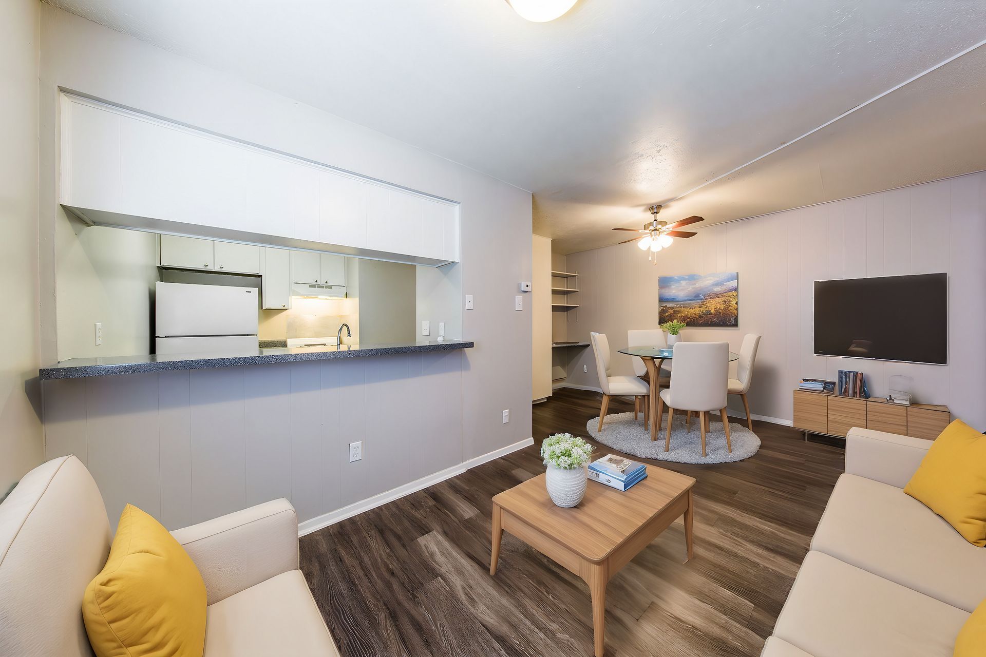 Los Arcos Amenities