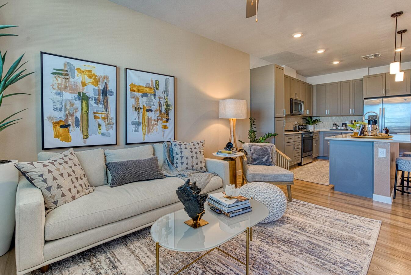 Lucent Scottsdale Exterior