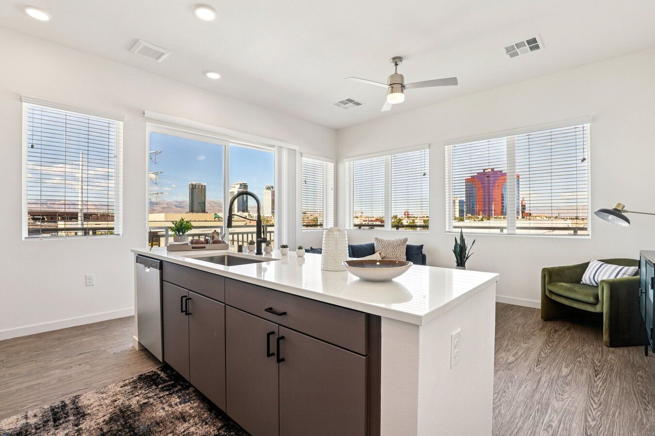 Lura Vegas Apartments Amenities