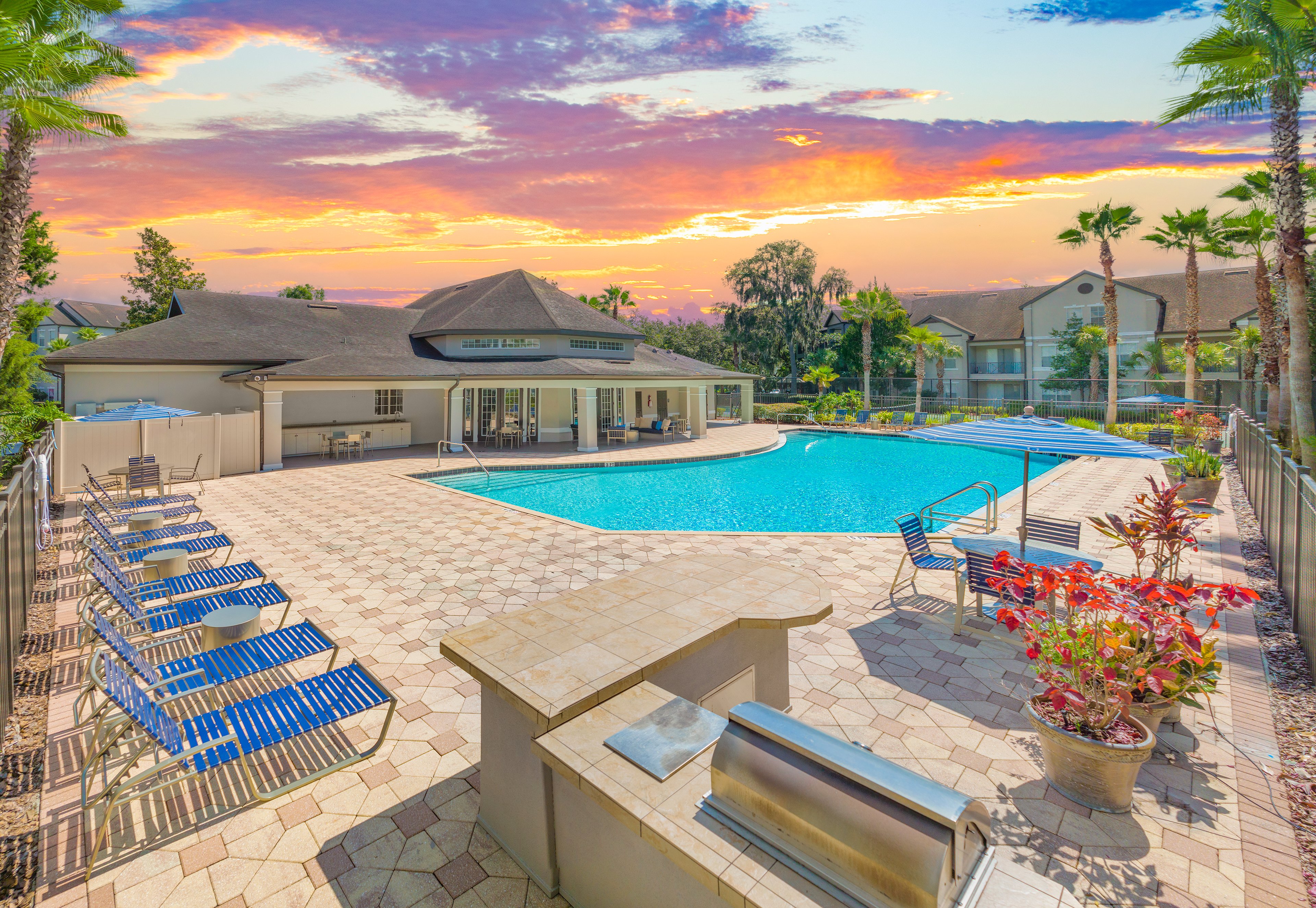 MAA Tampa Oaks Exterior