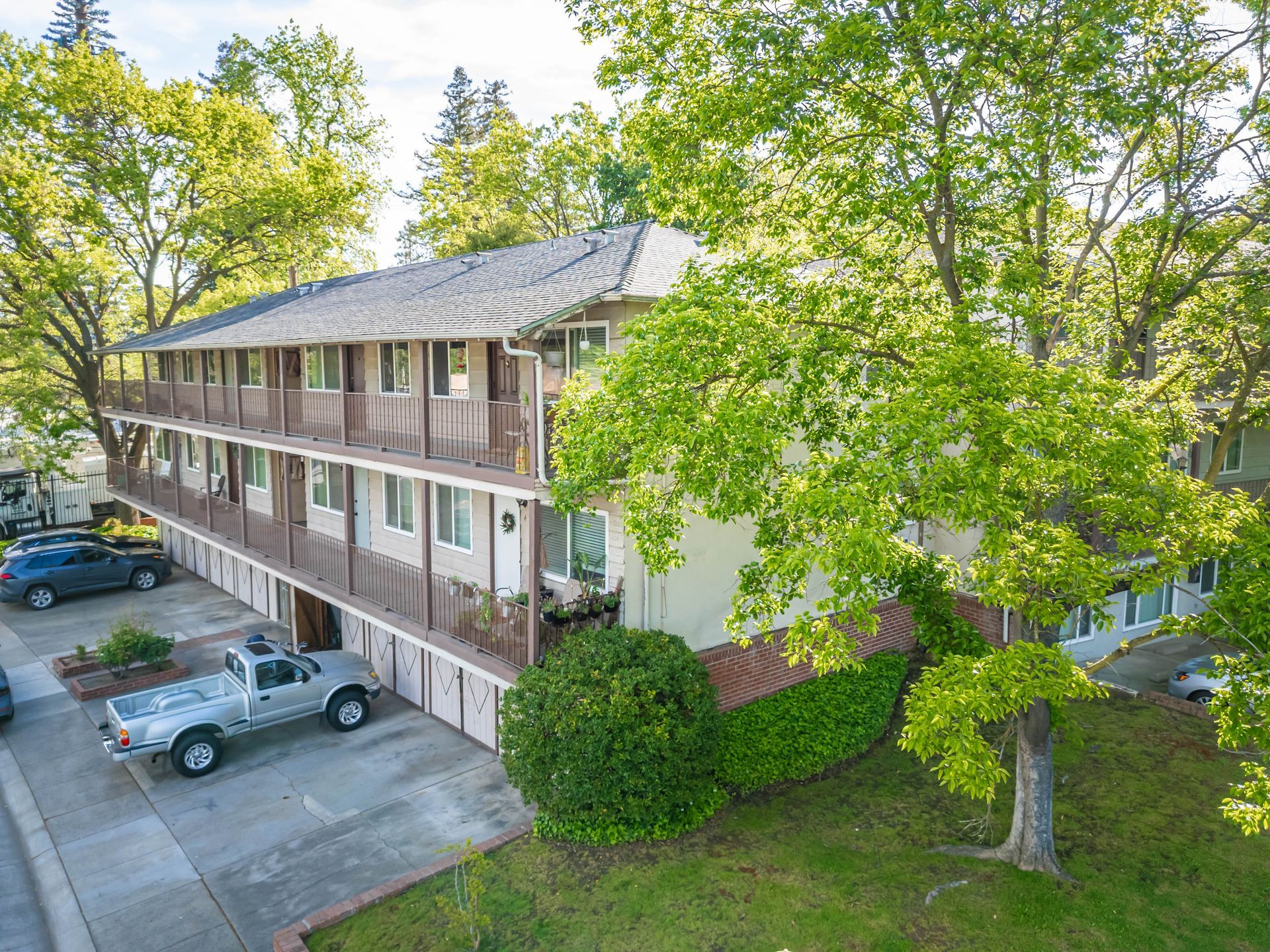 McClatchy Hillside Apartments exterior