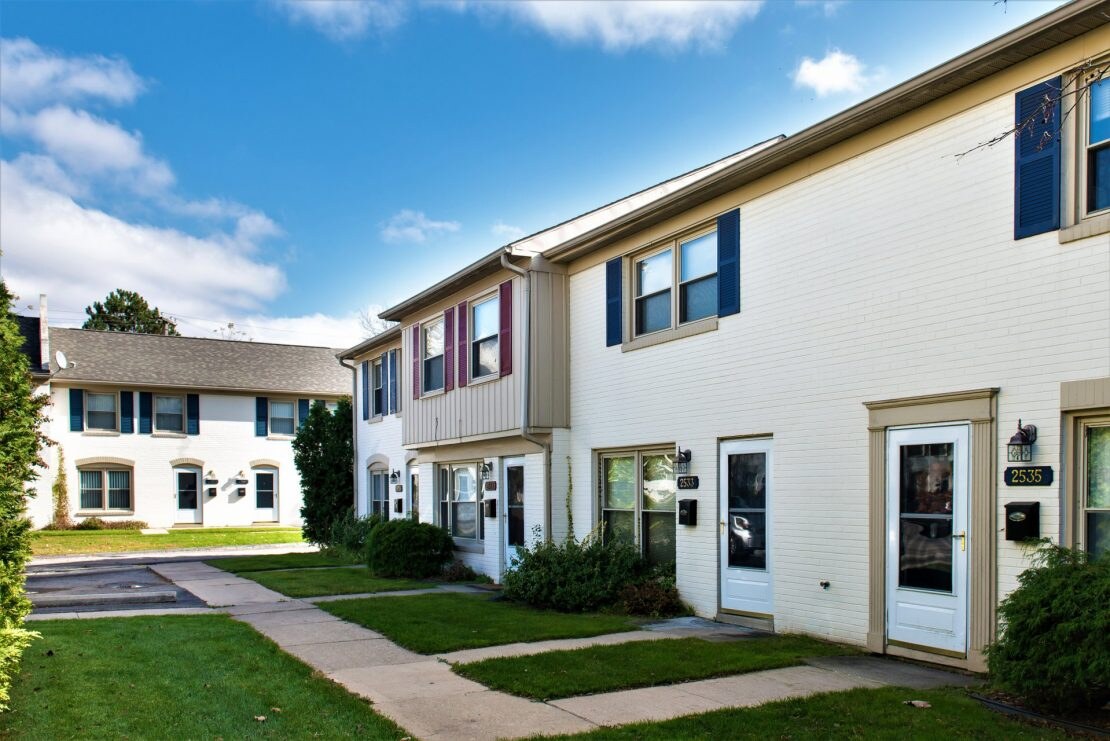 Miller Maple Townhomes exterior