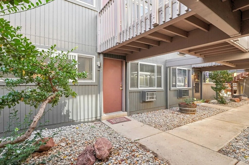 Mohawk Green Apartments exterior