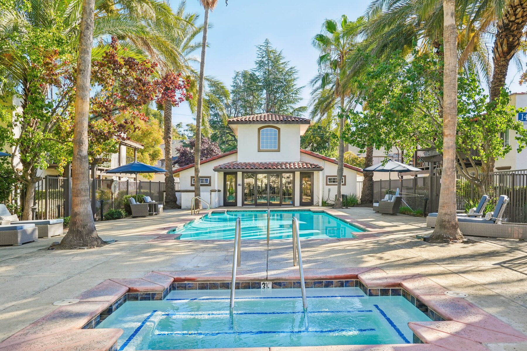 Montecito Villas exterior
