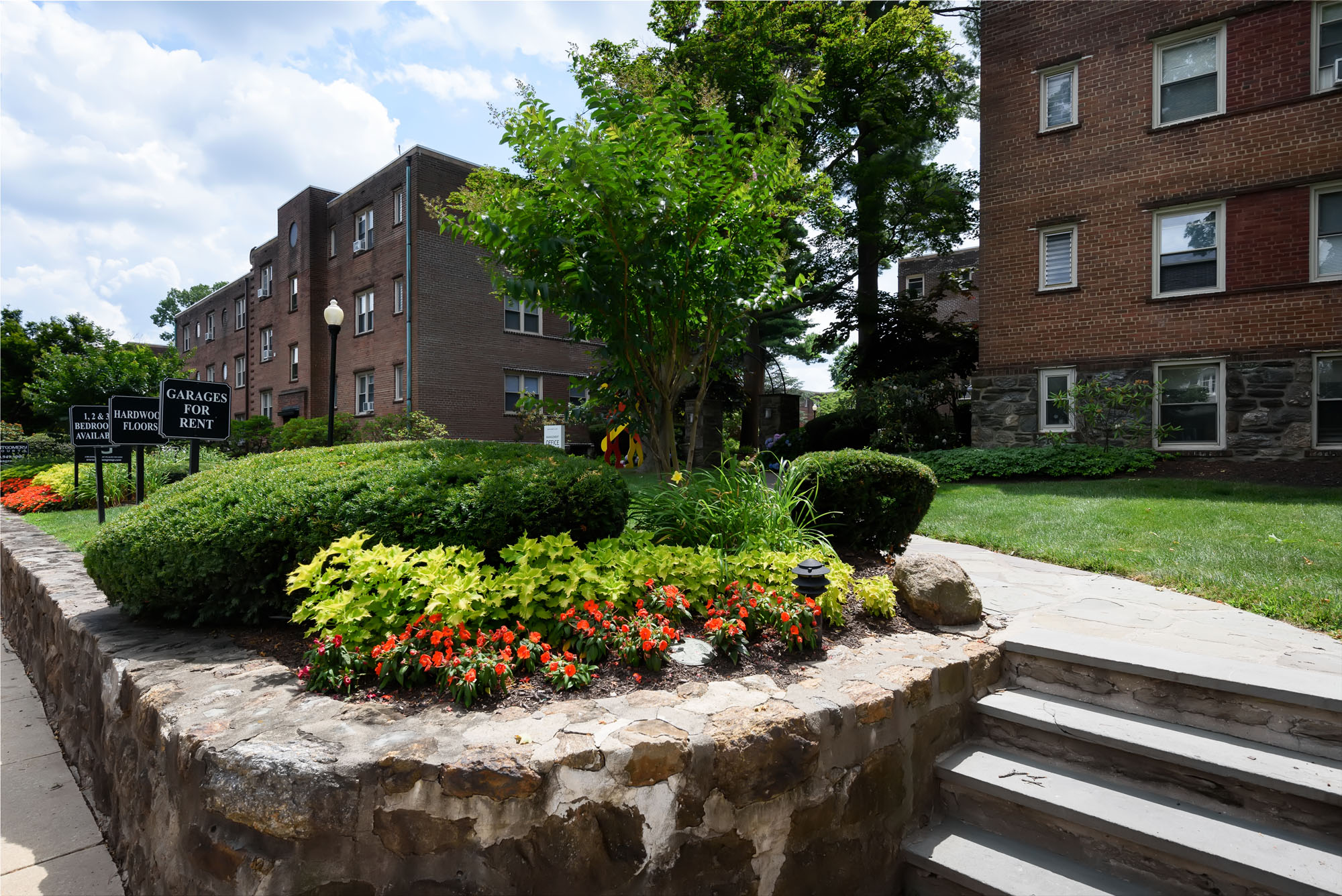Montgomery Court Amenities