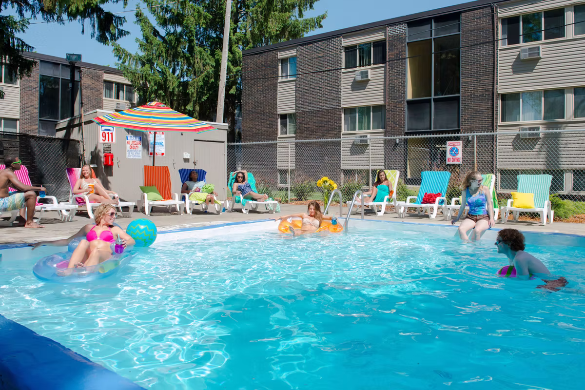 North Pointe Apartments East Lansing Amenities