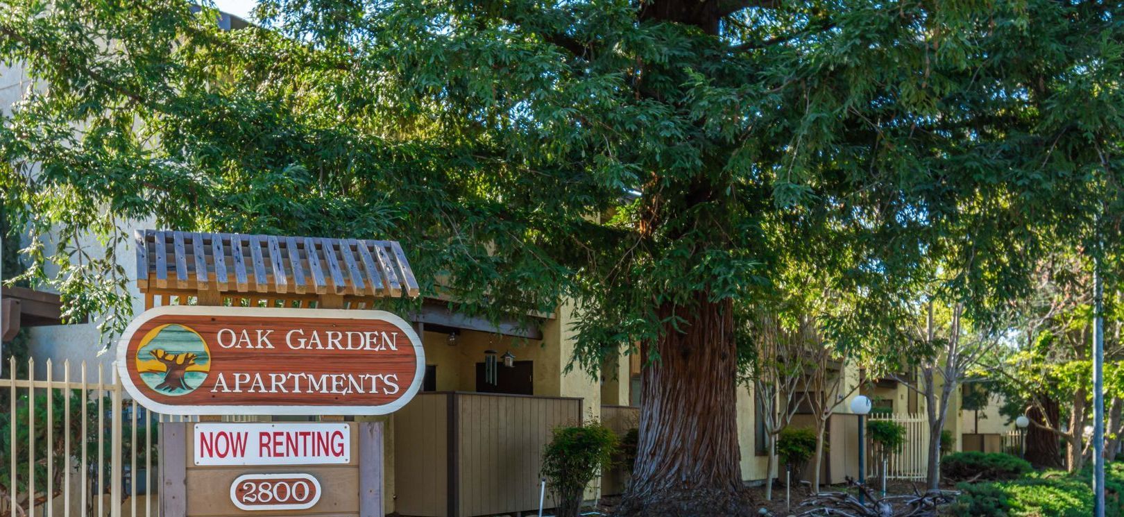 Oak Gardens Apartments exterior