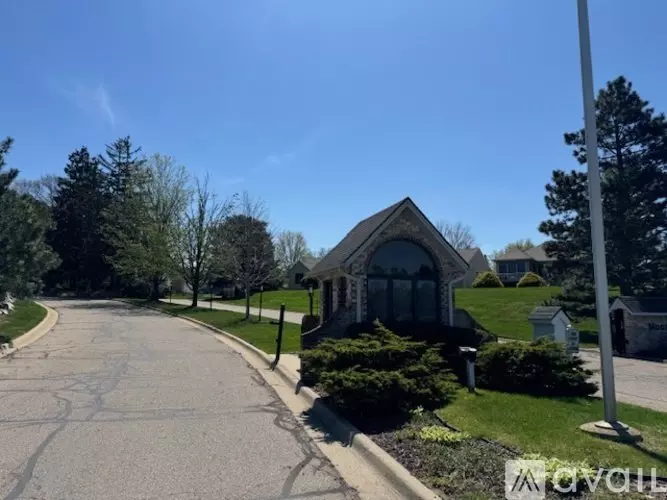 Oakmont Drive Homes Lansing Exterior