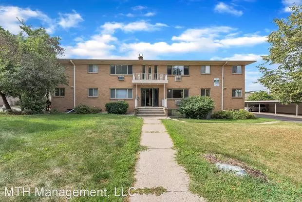 Old Canton Lane Apartments exterior