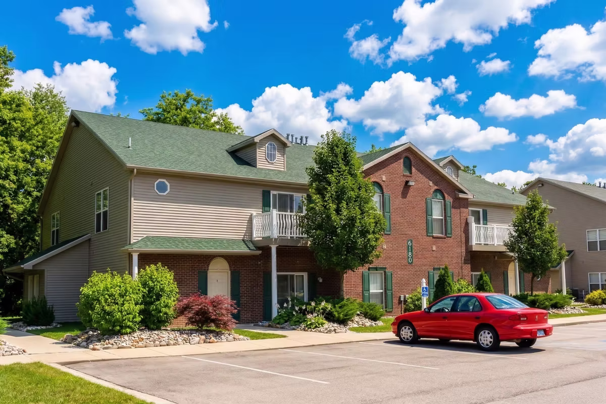 Olde Farm Apartments Exterior