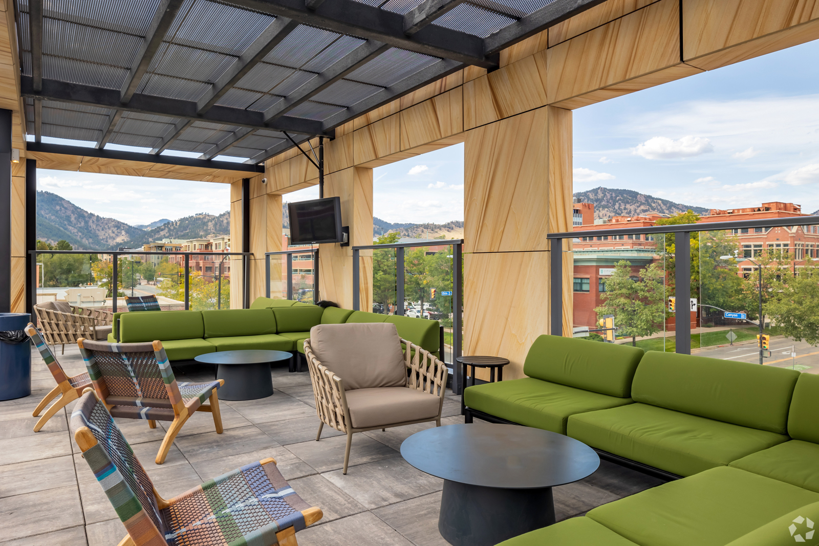 ōLiv Boulder Amenities