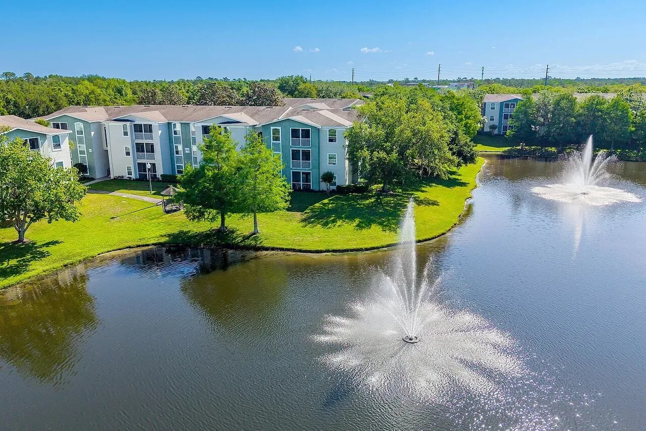 Oviedo Grove exterior