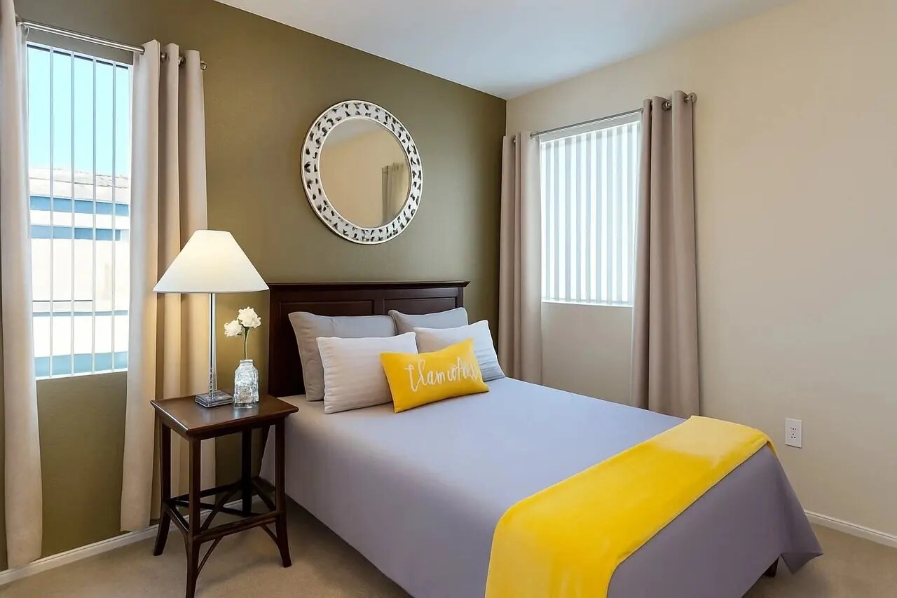 Pala Mesa Amenities