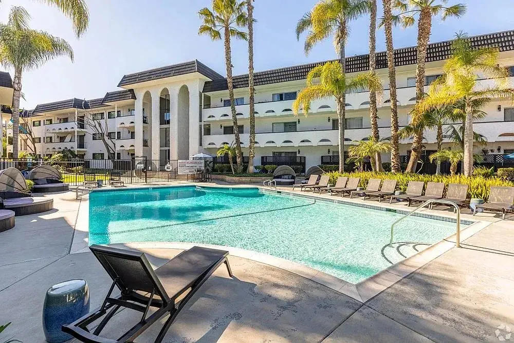 Palmilla Apartments Exterior