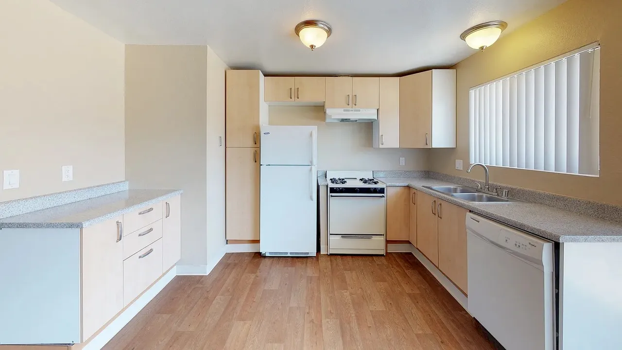 Palms of La Mesa Amenities