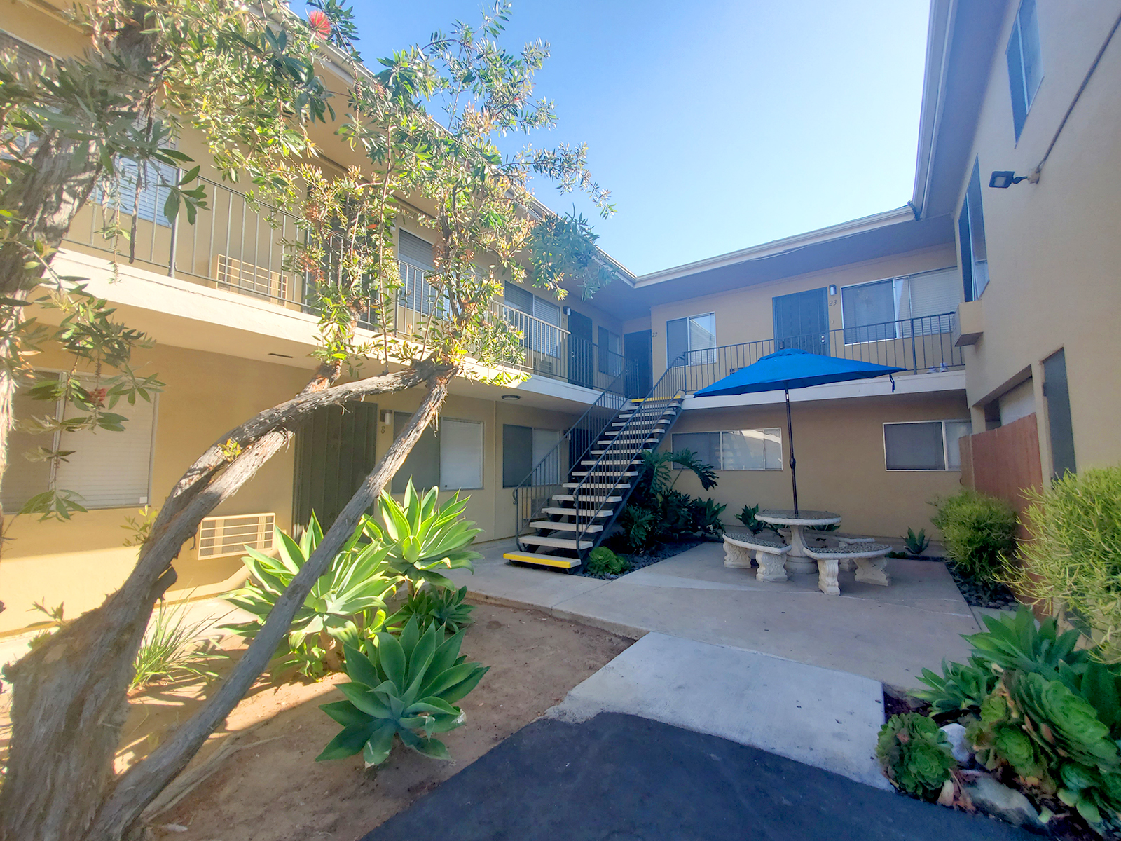 Parks Ave Apartments Exterior