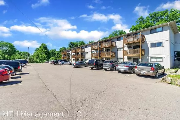 Parkside Apartments East Lansing exterior
