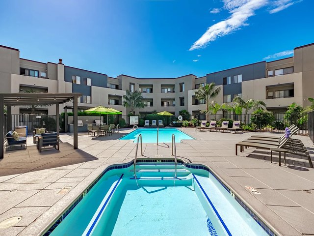 Plaza Apartments exterior