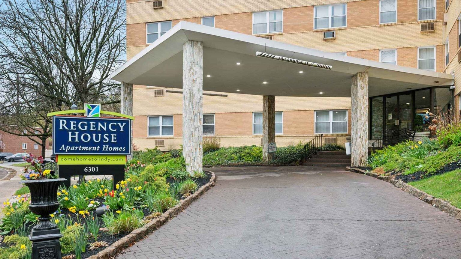 Regency House Apartments Amenities