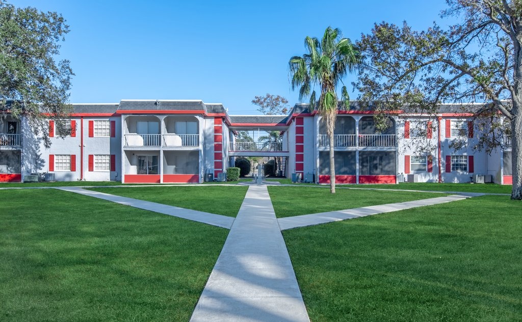 Regency Square Apartments Exterior