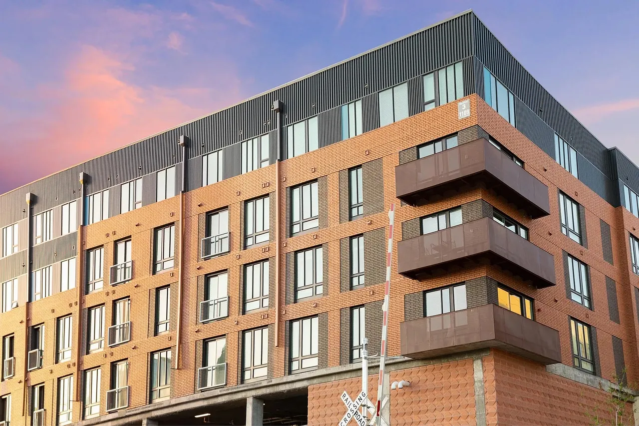 Residences at Saltillo exterior