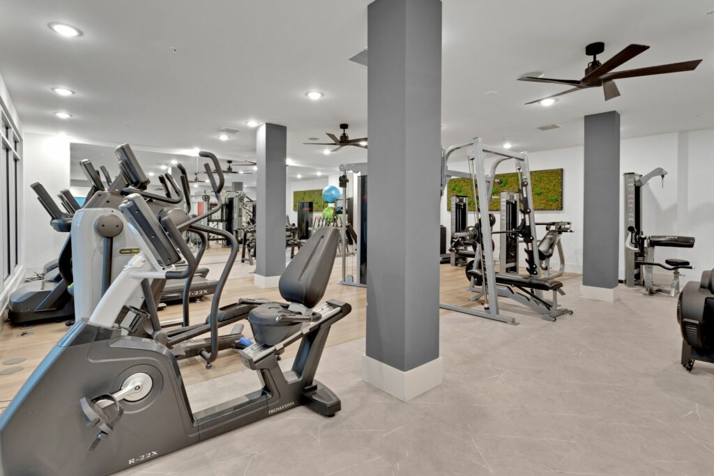 RISE Thirty Fourth Amenities