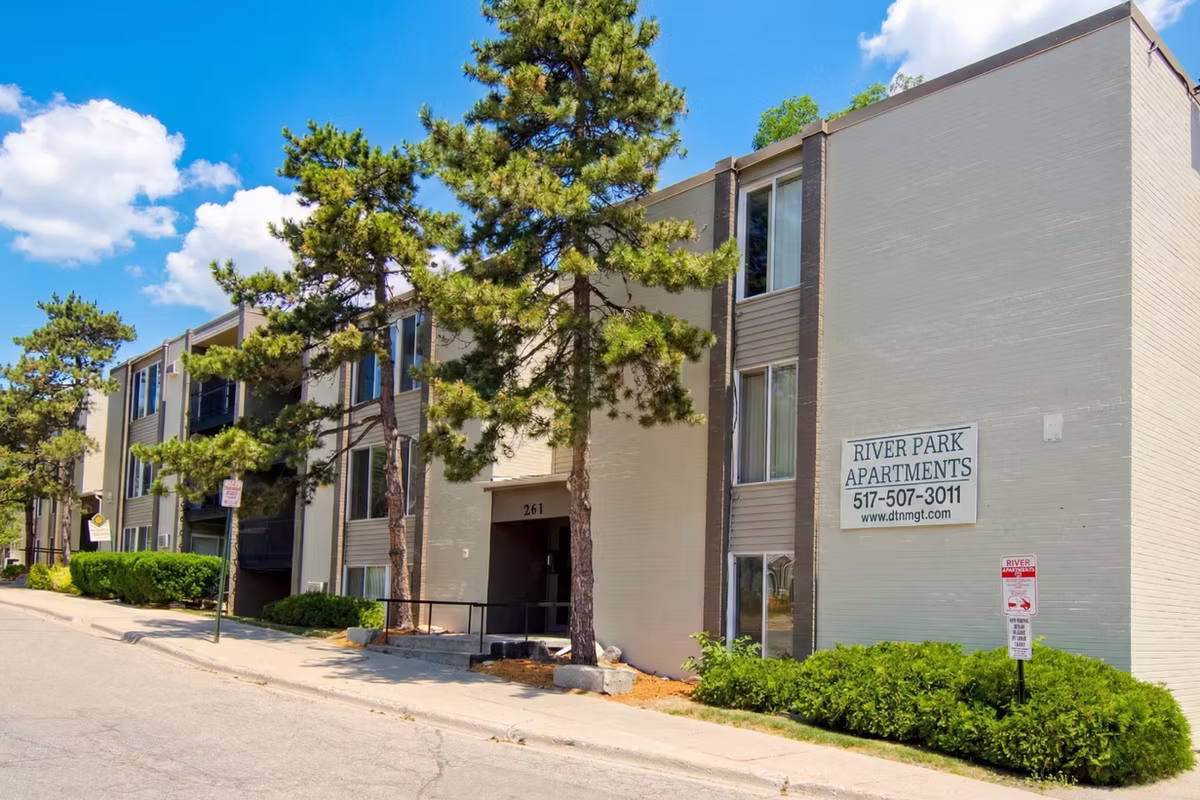 River Park Apartments East Lansing exterior