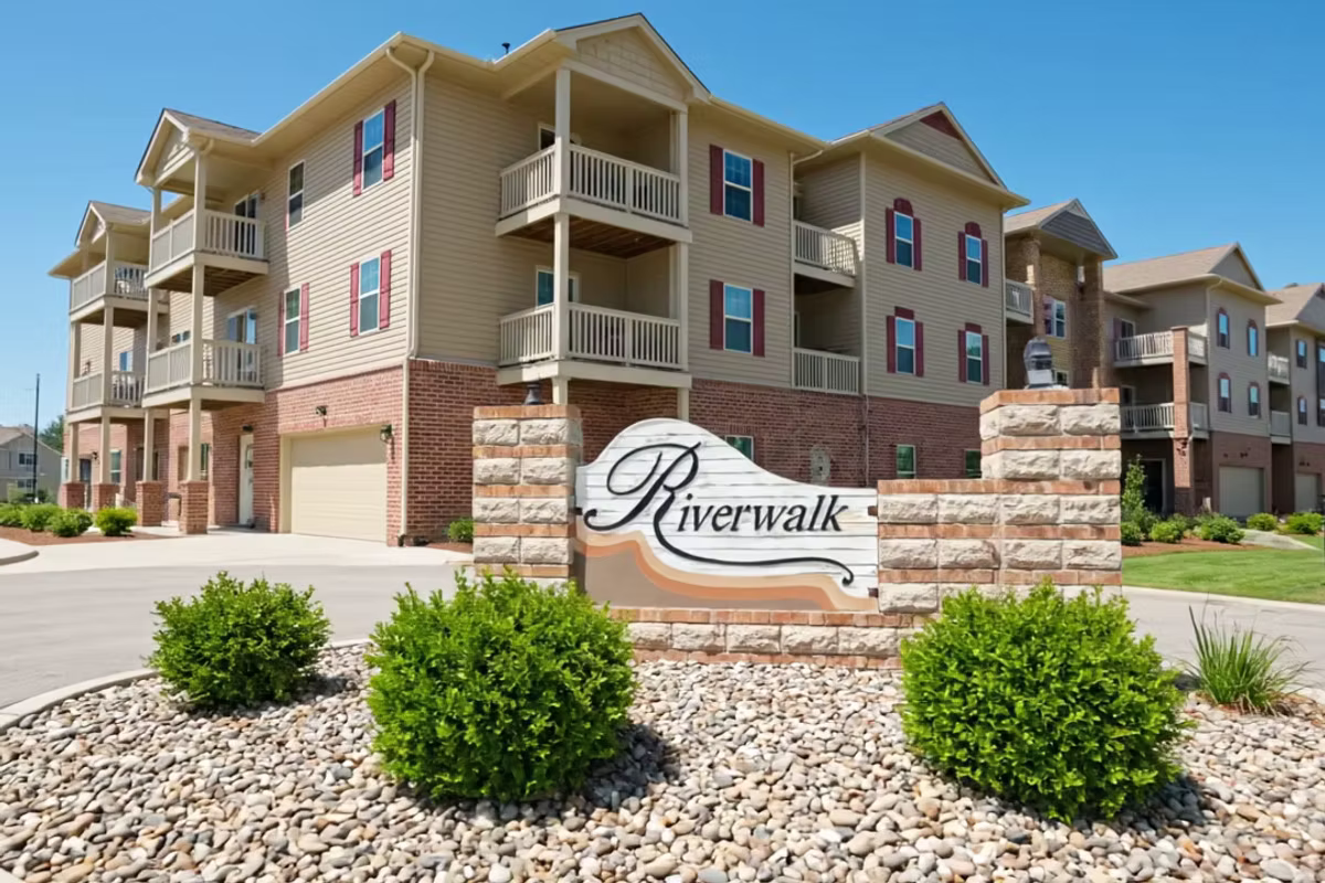 Riverwalk Apartments Exterior