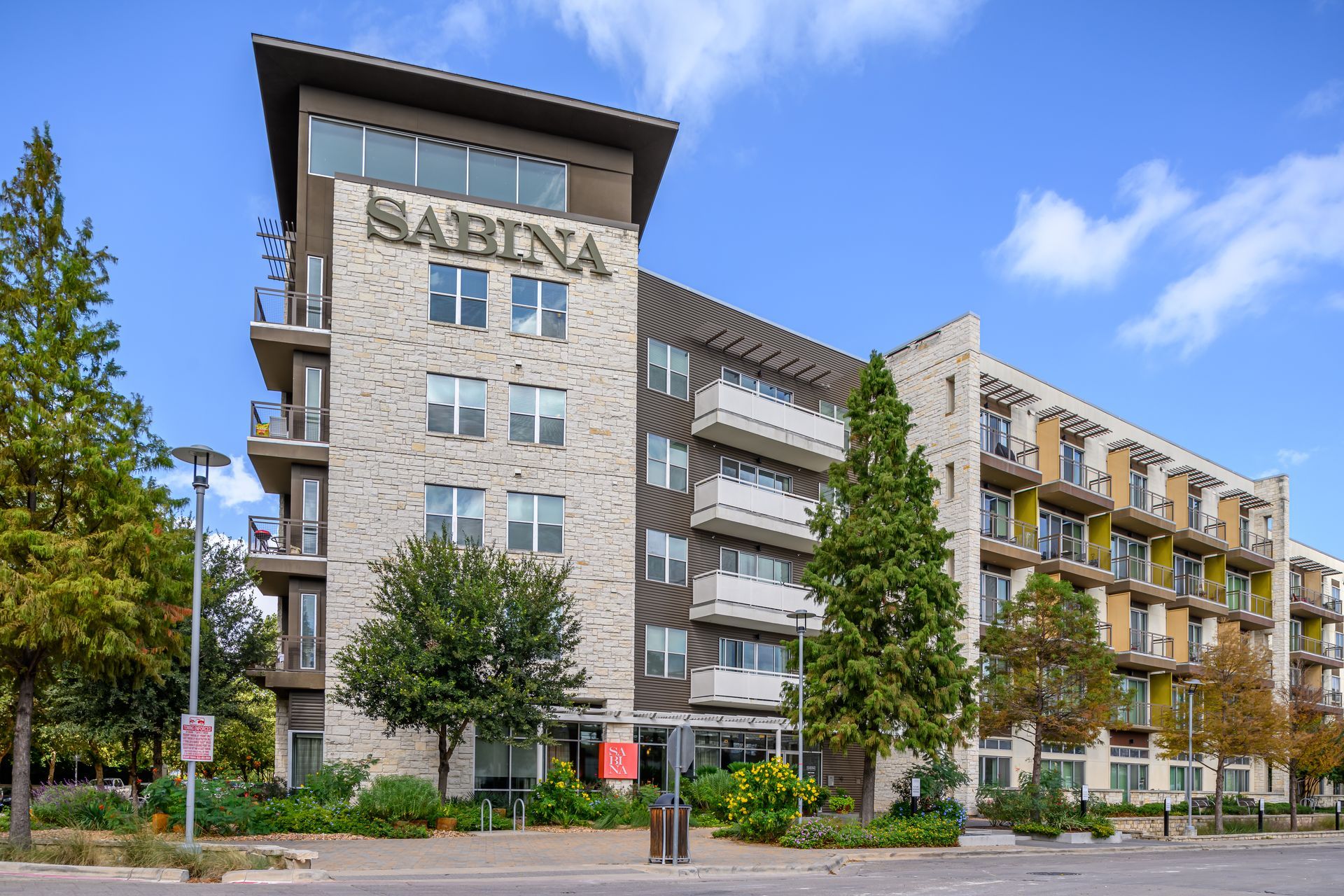 Sabina Exterior