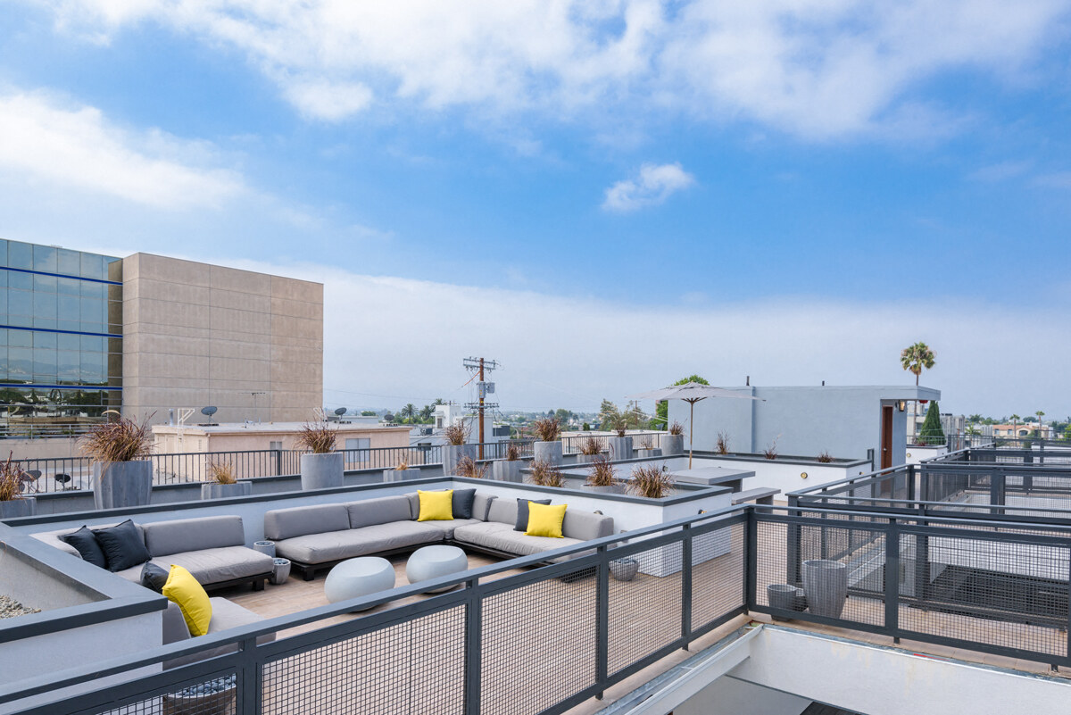 Sawtelle Pearl by Wiseman exterior