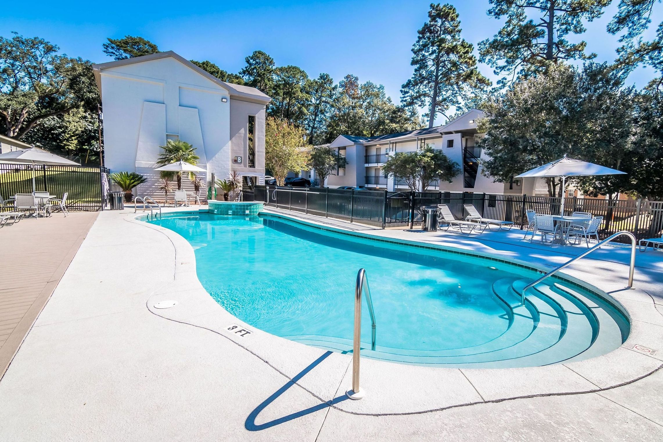Seminole Trails exterior