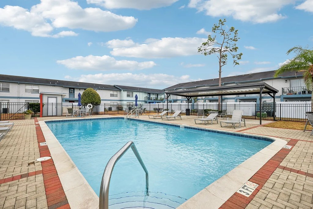 Serenity Lake Apartments exterior