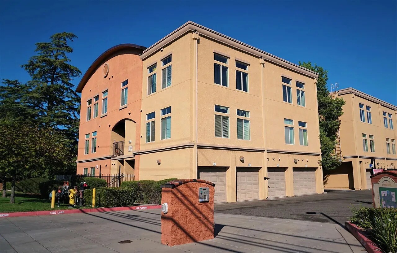 Sierra Lofts Exterior