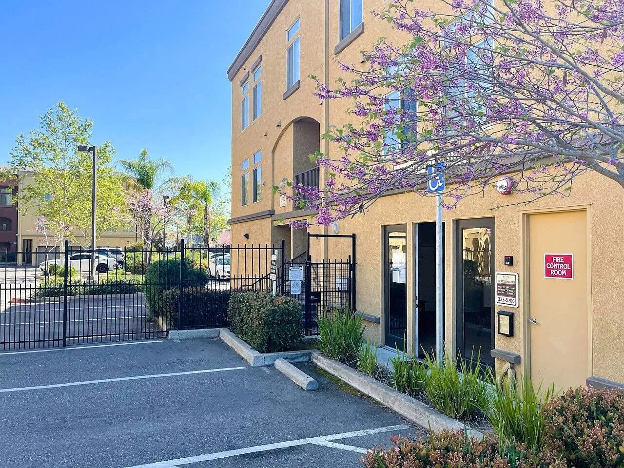 Sierra Lofts exterior